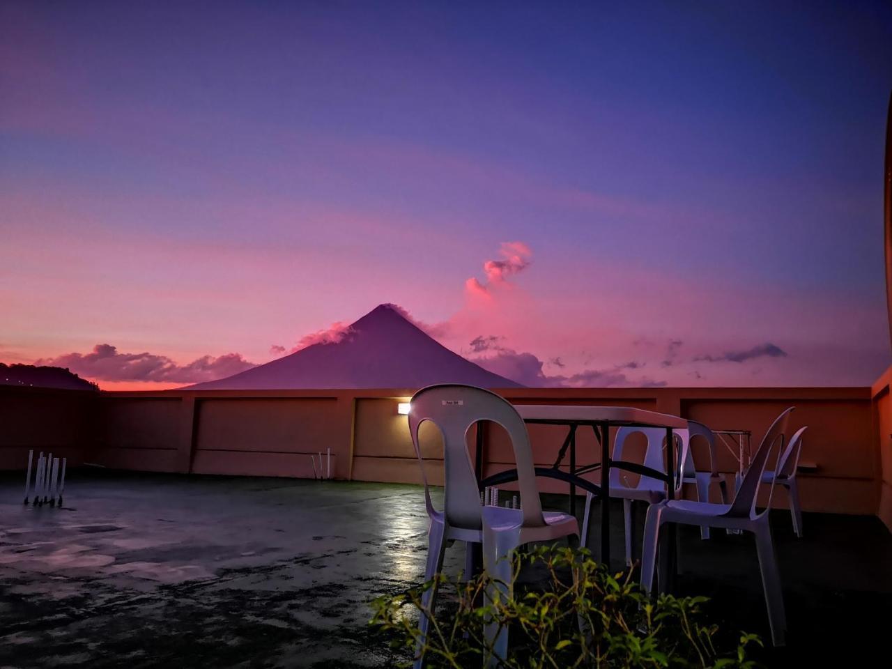 JDL Residences Hostel Legazpi Exterior foto