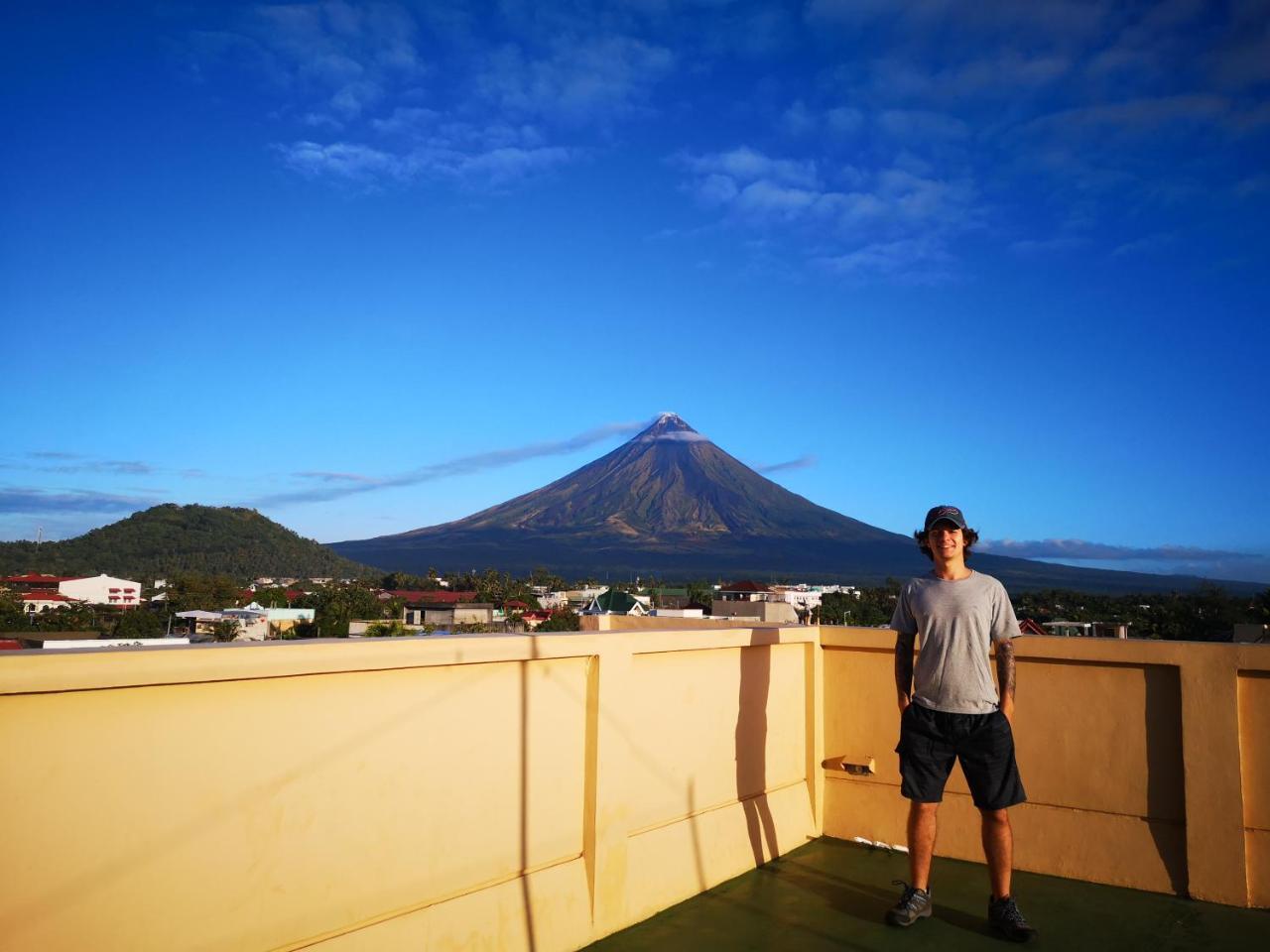 JDL Residences Hostel Legazpi Exterior foto